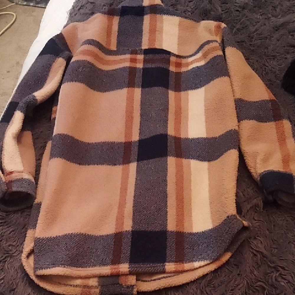 Plaid Button-Up Jacket - Picture 3 of 4